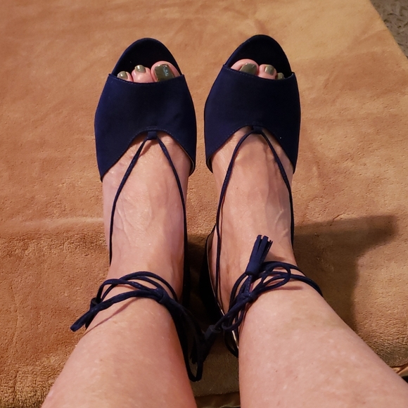 Adrienne Vitadini suede Royal Blue NWOT Sz 7.5 - Picture 6 of 12